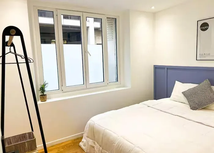 דירה Celine 16 Lumiere 2 Bedroom By Eiffel Tower פריז