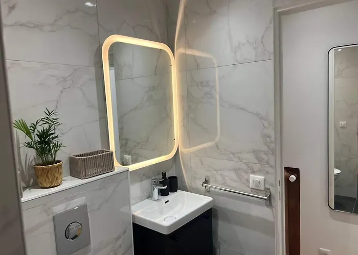 Celine 16 Lumiere 2 Bedroom By Eiffel Tower פריז