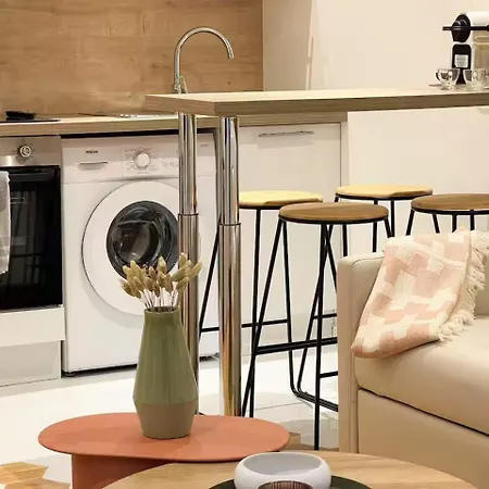 Celine 16 Lumiere 2 Bedroom By Eiffel Tower 巴黎